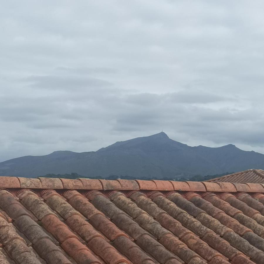 Privee Avec Vue Sur La Rhune Séjour chez l'habitant *